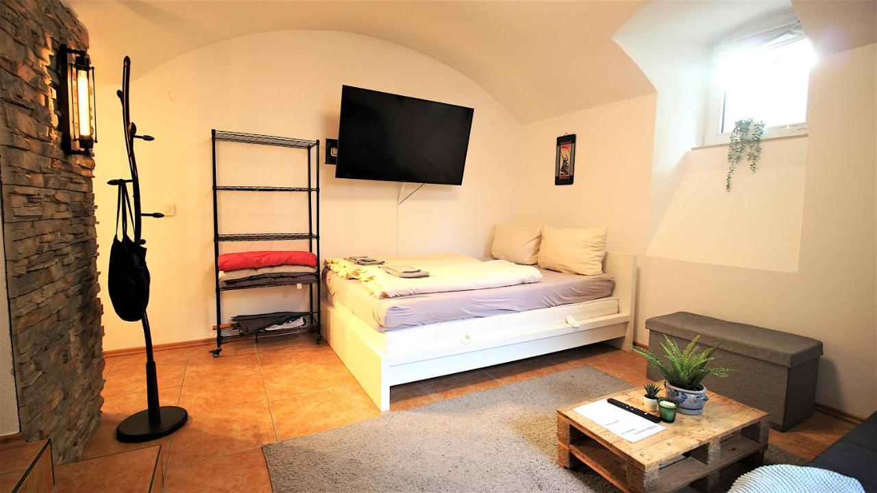 Ganzes Apartment nähe Hauptbahnhof und Innenstadt Würzburg Exterior foto